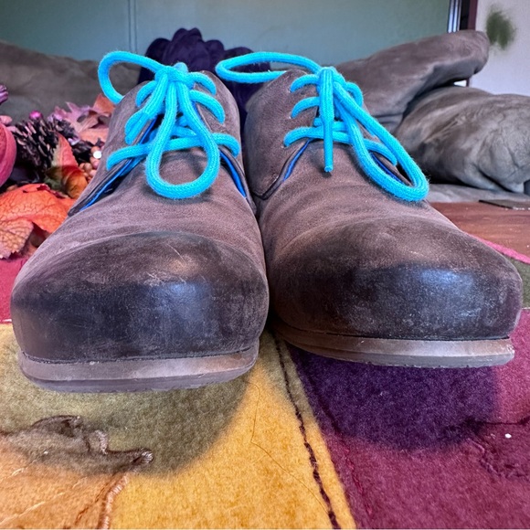 Fluevog Radio CBC Leather & Suede Derby Shoe in Brown Leather - Picture 7 of 11